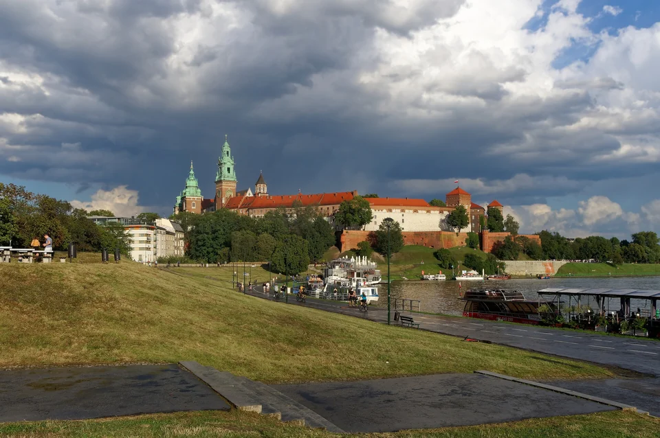 Wawel Royal Castle and Cathedral on their hill above the Vistula River in Kraków
