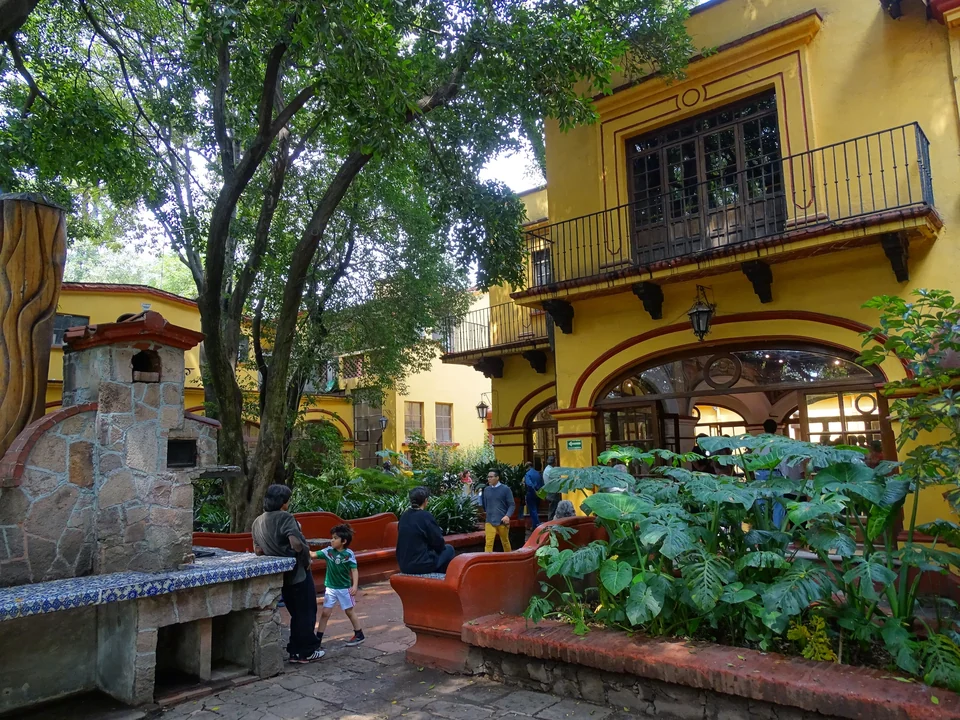 Sonntägliches Treiben auf der Plaza Santa Catarina in Coyoacán, Mexiko-Stadt